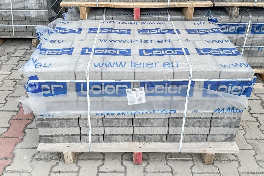 3 Paletten mit Kombipflastersteinen ATRIUM 21 6 cm Rauchquarz mit Fase, ca. 24 m²